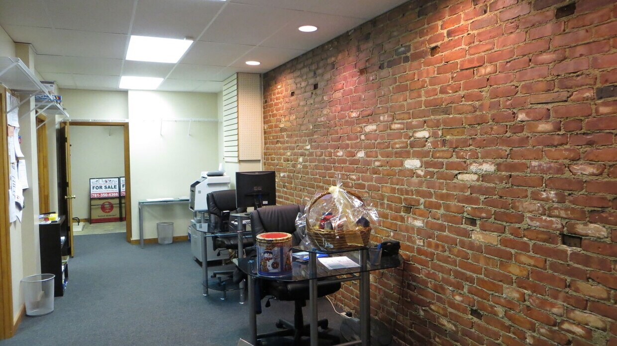 Foto principal - 583 Riverside Ave