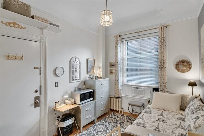 Foto del edificio - 290 Commonwealth Ave