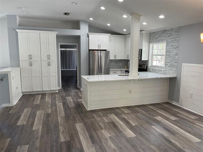 Foto del edificio - 6412 Rosefinch Ct