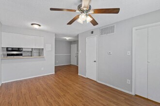 Building Photo - 4105 Speedway