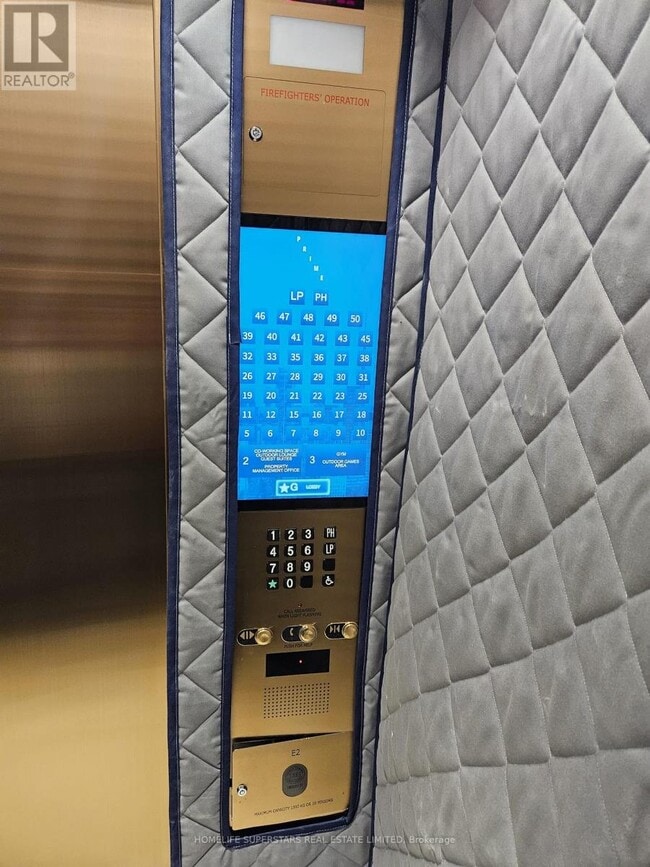 Building Photo - 319 Jarvis St