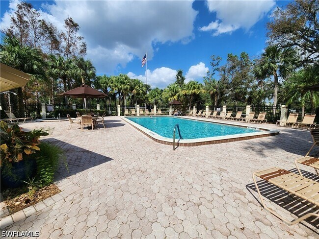 Building Photo - 15075 Parkside Dr