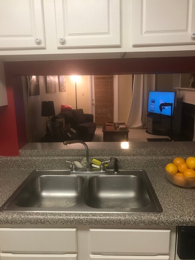 3655 Habersham Rd NE Unit 127, Atlanta, GA 30305 Condo for Rent in