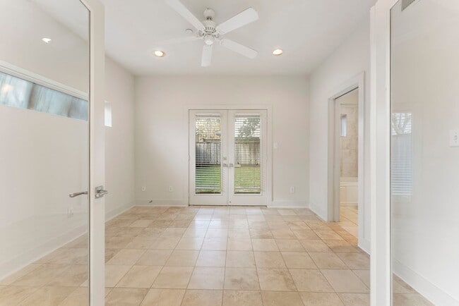 Building Photo - 1616 Edwards St