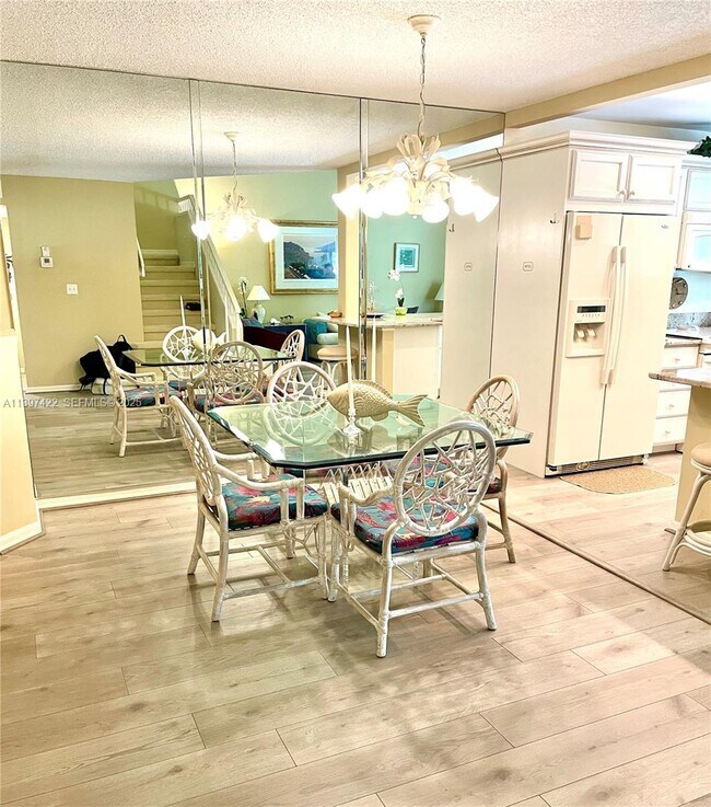 Foto del edificio - 905 Mainsail Cir