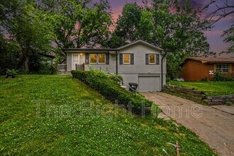 Building Photo - 6929 N 64th St