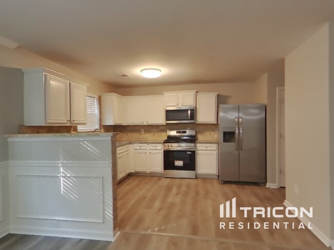 Foto del edificio - 308 Hidden Creek Ln