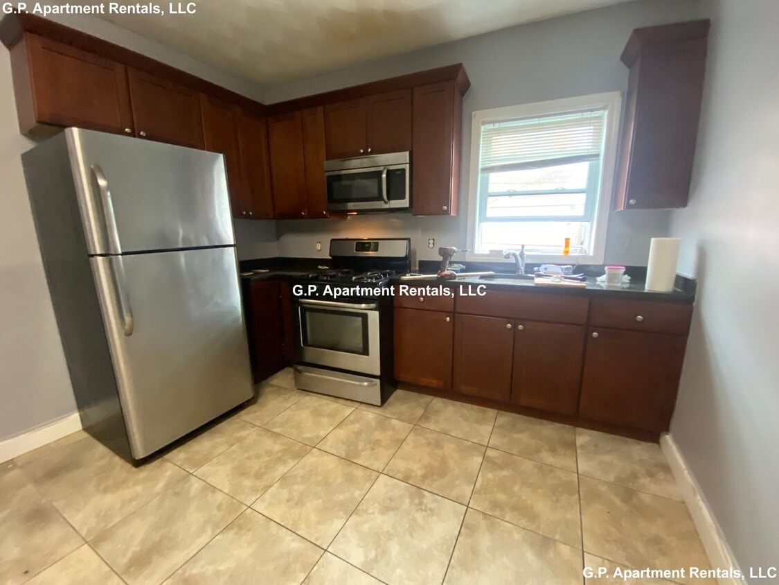104 Bow St Unit 2, Everett, MA 02149 Condo for Rent in Everett, MA