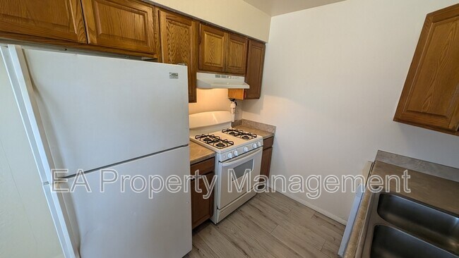 Foto del edificio - 812 Chelwood Park Blvd NE