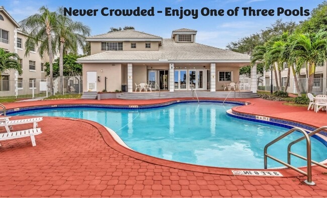 Building Photo - 2831 N Oakland Forest Dr