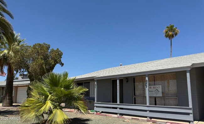 Foto del edificio - 12235 N Cherry Hills Dr W