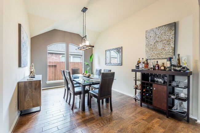 Foto del edificio - 10923 Starling Creek Dr