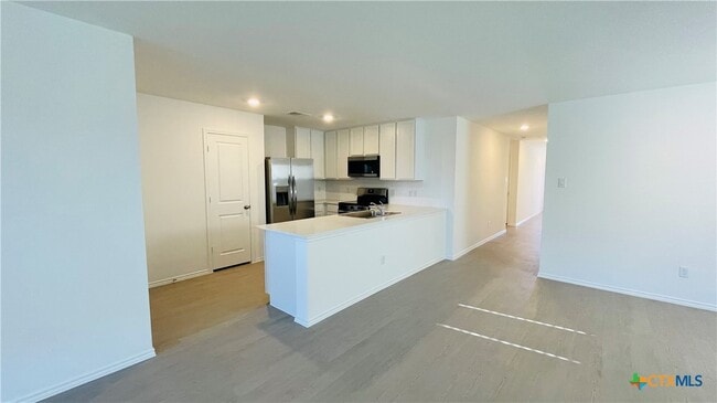 Building Photo - 1122 Campbellton Dr