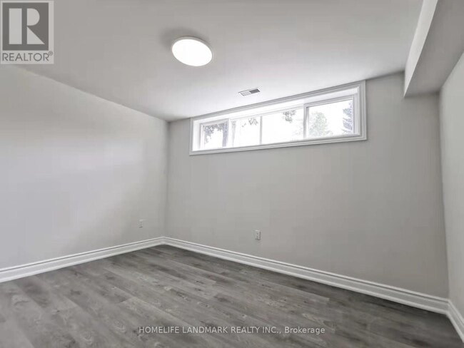 Building Photo - 28 Benfer Rd