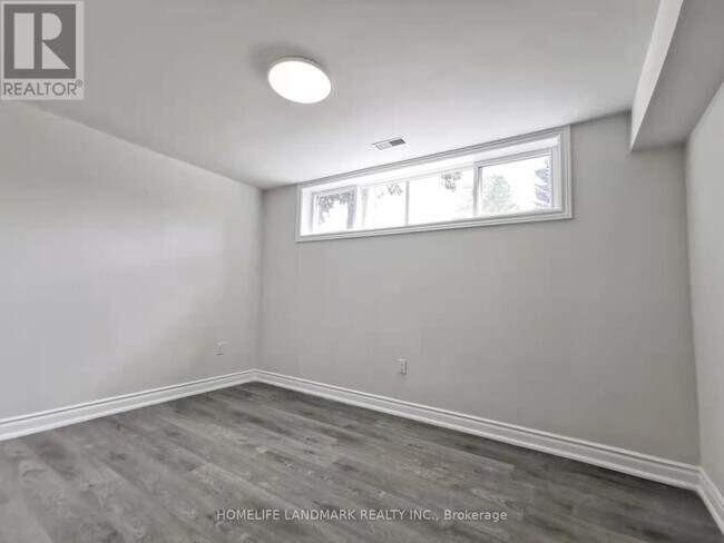 Photo du bâtiment - 28 Benfer Rd