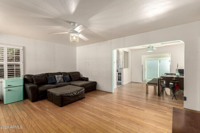 Building Photo - 1301 W MacKenzie Dr