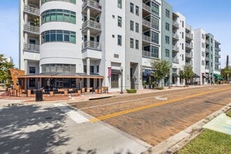 Building Photo - 10 N Summerlin Ave