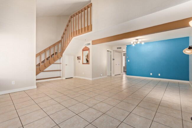 Foto del edificio - 5828 N 8th Pl