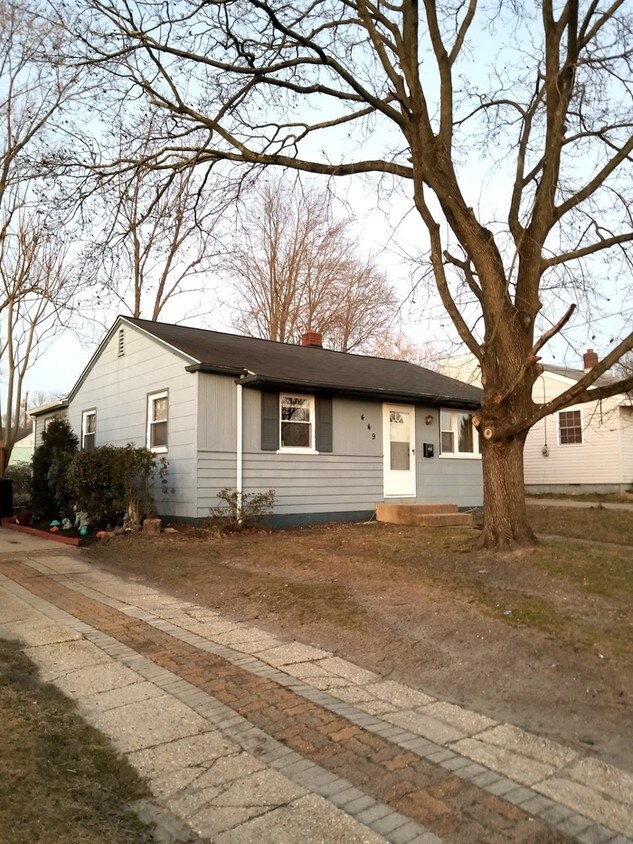 Primary Photo - Renovated Ranch