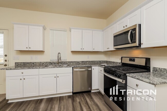 Building Photo - 13525 Sunrise Meadow Saint Hedwig TX