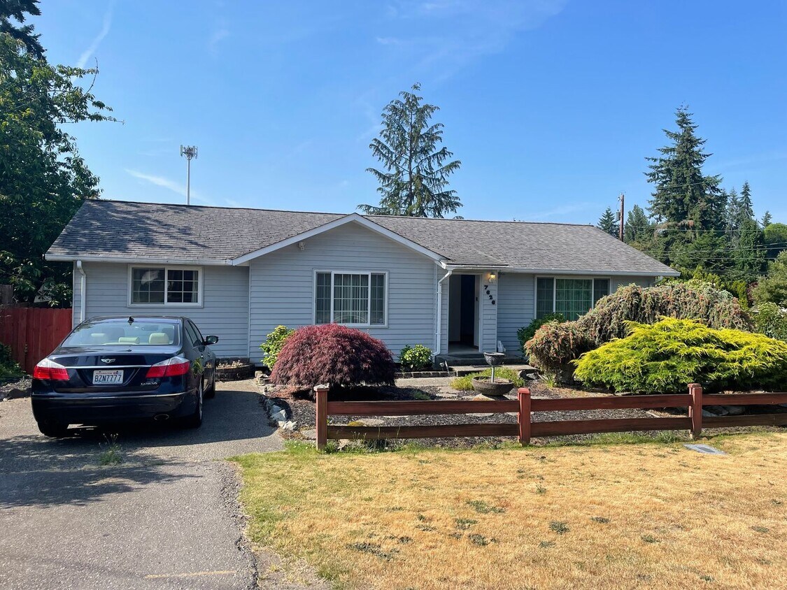 Foto principal - 2 BR/1.75 BA home in Edmonds