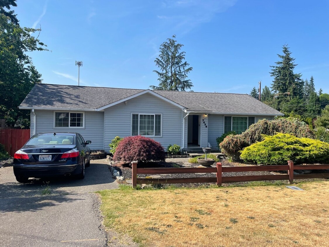 Primary Photo - 2 BR/1.75 BA home in Edmonds