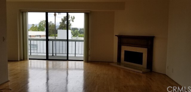 Building Photo - 4460 Wilshire Blvd