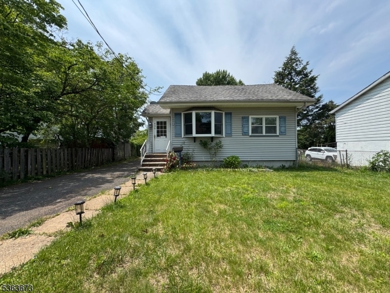 Primary Photo - 636 Linden Ave