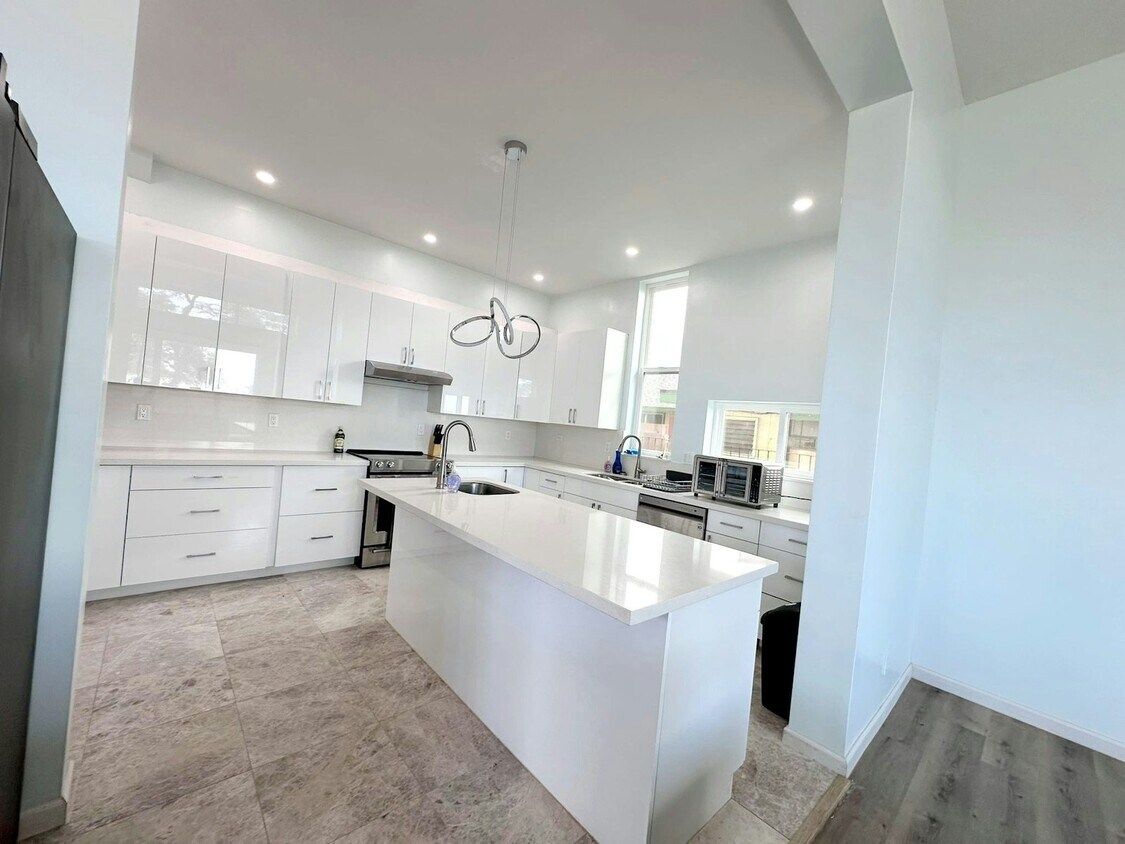 Foto principal - 87-1450 Farrington Highway, Unit Ocean side