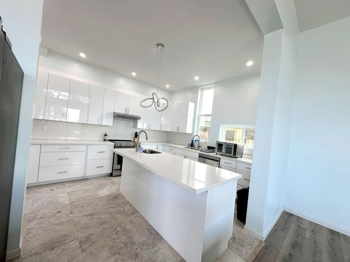 Primary Photo - 87-1450 Farrington Highway, Unit Ocean side