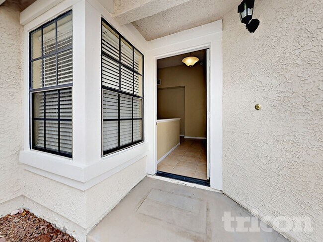 Building Photo - 625 Freeburg Pl