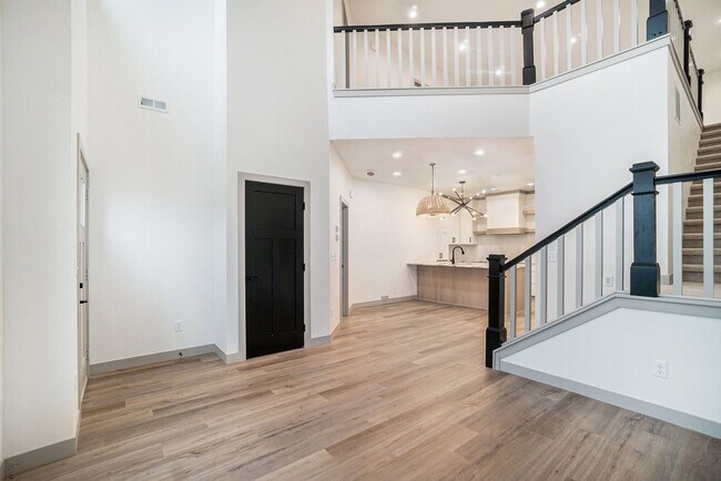 Building Photo - Brand New 3 Bedroom Townhome in Northweste...
