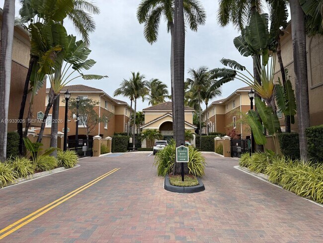 Foto del edificio - 2961 NE 185th St