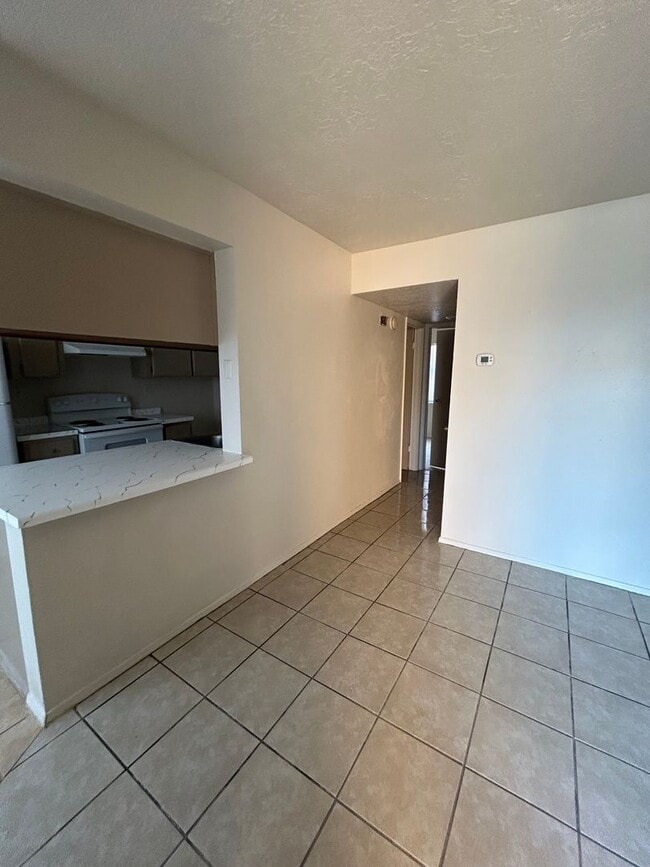 Foto del edificio - 2 bed 1 bath