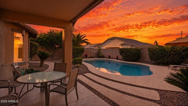Foto del edificio - 4424 E Palmdale Ln