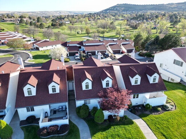 Foto del edificio - 431 Nicklaus Ct