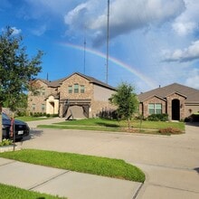 Building Photo - 1011 Bayou Meadow Dr