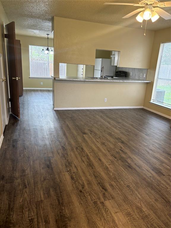 Building Photo - 2101 Granberry Dr