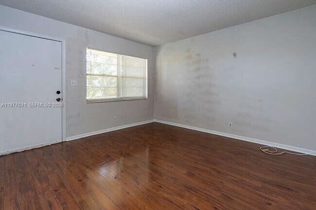 Foto del edificio - 5192 NE 6th Ave