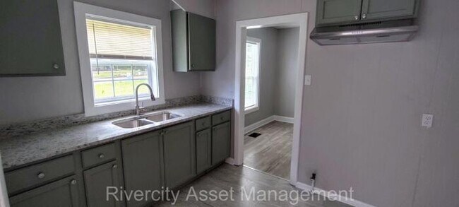 Foto del edificio - A Must See Cute & Quaint Home!!!! Section ...