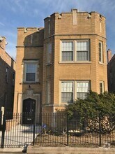 Building Photo - 8105 S Green St
