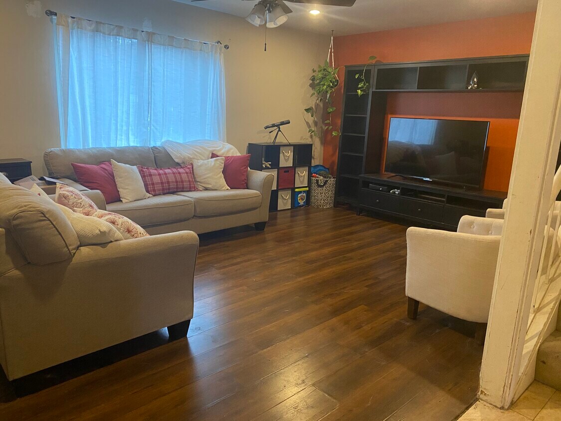 3556 Larchmont Square Ln, Sacramento, CA 95821 House Rental in