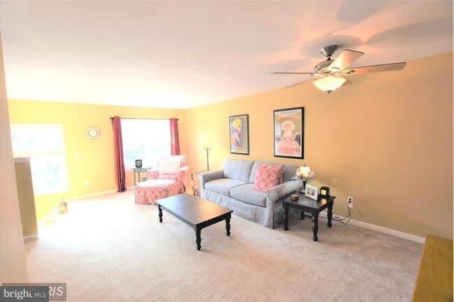 Building Photo - 403 McDaniel Dr