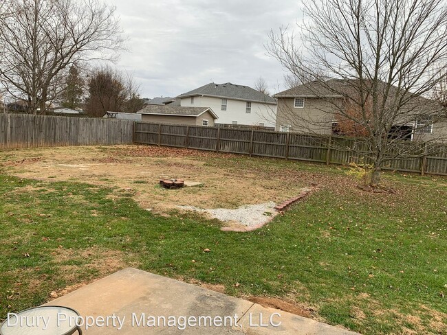 Building Photo - 3 br, 2 bath House - 3940 S. El Amber Ave