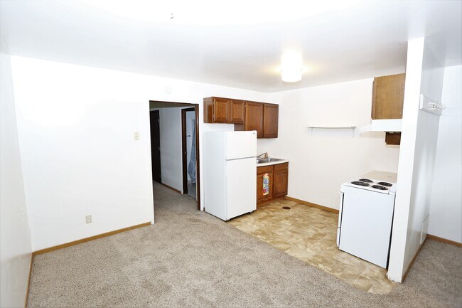 Building Photo - 535 Harvard St