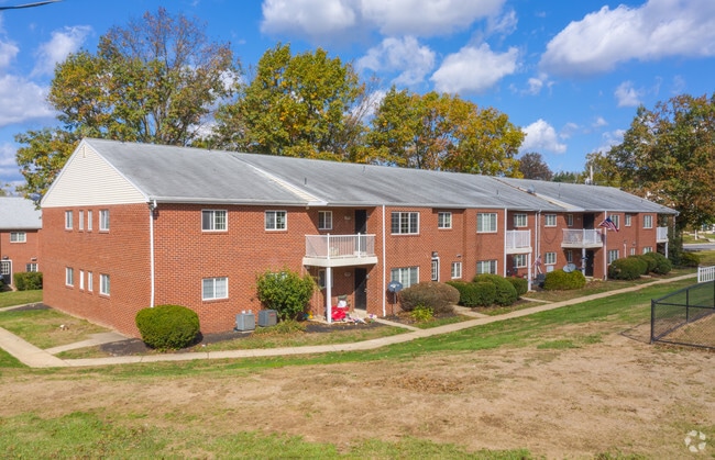 Building Photo - The Bradford Apartment Homes