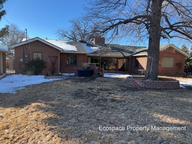 Building Photo - Huge 3bed/2bath Single Family home in The ...