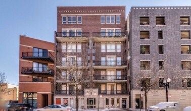 Building Photo - 1347 N Sedgwick St