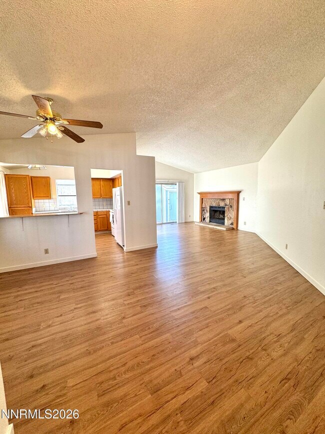 Foto del edificio - 6052 Walnut Creek Rd