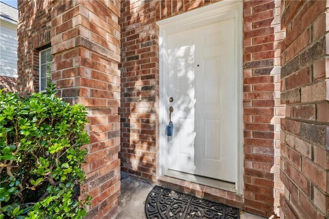 Building Photo - 8602 Glen Canyon Dr